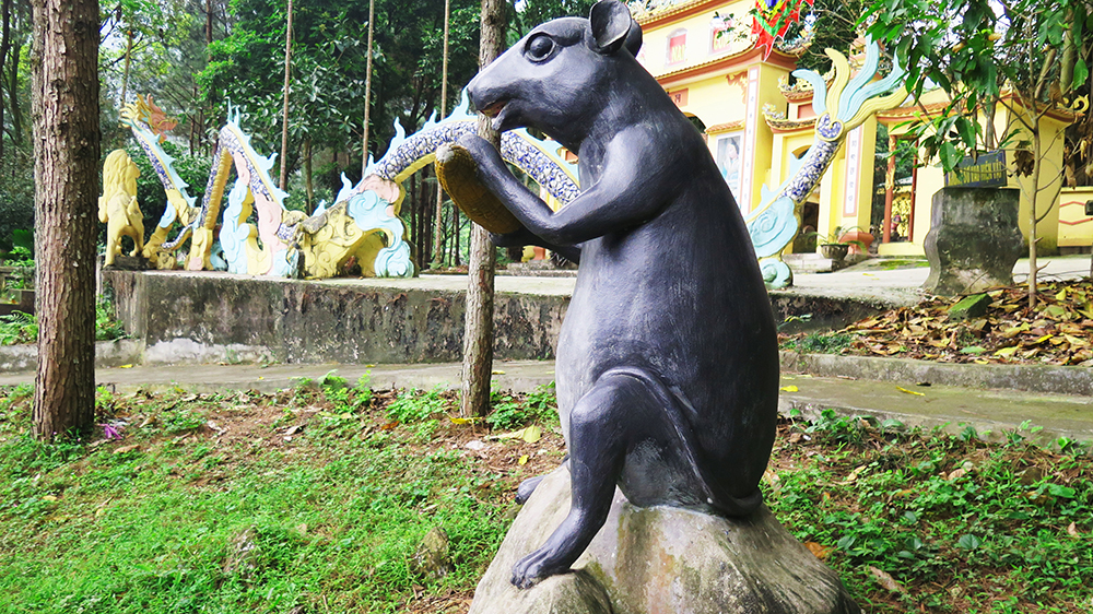 Vườn tượng 12 con giáp - Khu du lịch Ao Vua Xanh